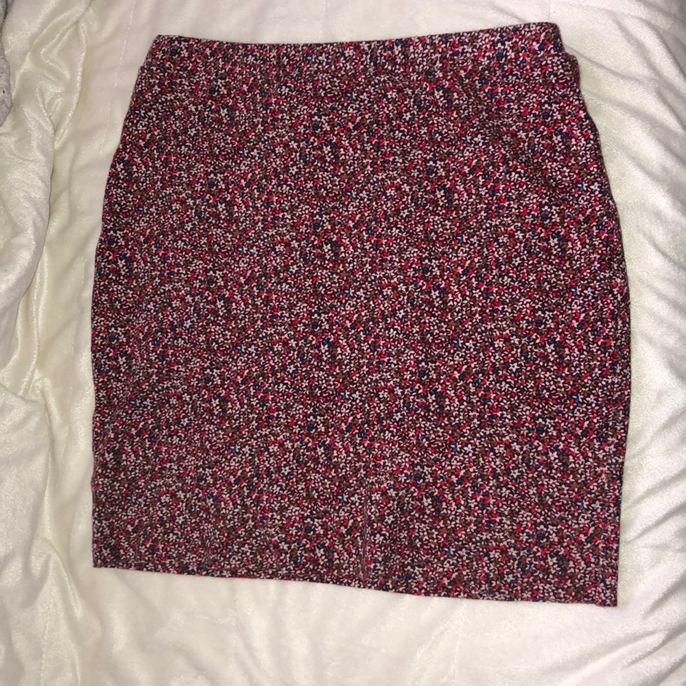 super cute stretchy pencil skirt